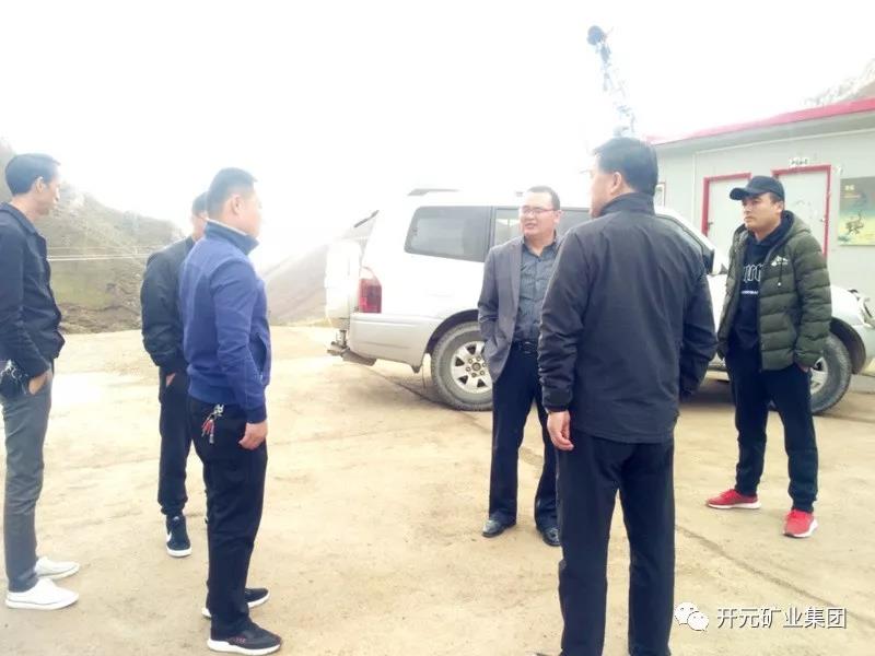科學發(fā)展 統(tǒng)籌兼顧 穩(wěn)步生產│州、縣國土資源局領導赴興海銅鑫進行年檢